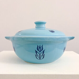 Cronin Pottery Blue Tulip 7in Covered Casserole Dish with Lid 1950s Bakeware